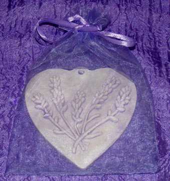 Ceramiche Profumate Cuore con rametti di lavanda - LAVANDA DI SONIA